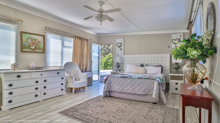 3 Bedroom Property for Sale in Stilbaai Oos Western Cape